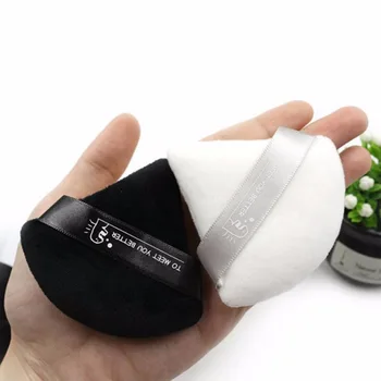 

1pcs Black White Triangle Velvet Powder Cosmetic Puffs Mini Makeup Sponge Make Up Tool for face puff