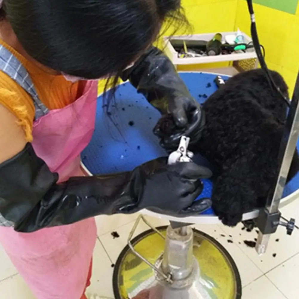 1pc-Pet-Dog-Gloves-Durable-Scratch-resistant-Waterproof-Grooming-Glove-Animal-Handling-Protective-Glove-for-Dog.jpg 1 Db Kisállat Kutya Kesztyű Tartós Karcálló Vízálló Ápoló Kesztyűzési Kesztyű Védő Kesztyű A Kutya Macska Szépségfürdőhez - Image 2