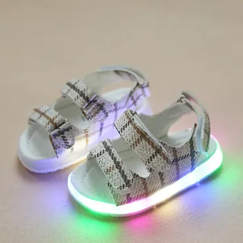 

Girls Boys Sandals LED Glow Children Beach Shoes Summer Child Shoes Cute Girls Shoes Design Casual Kids Sandals A801