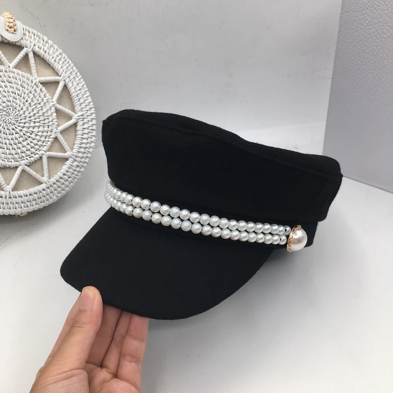 

Europe and the United States pearl letters retro fashion cap British navy hat female qiu dong joker anise berets