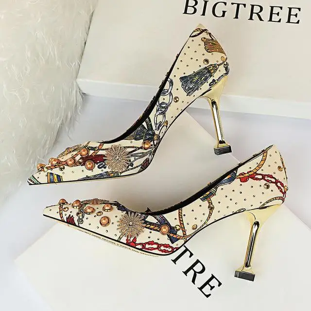 BIGTREE/ брендовые винтажные женские туфли-лодочки модные женские туфли на высоком каблуке с цветочным принтом весенне-летняя заклепка с хрусталиком вечерние туфли - Цвет: white