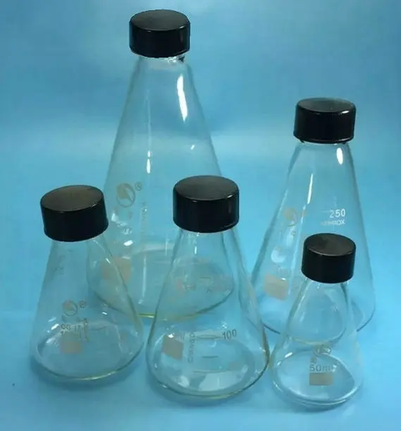 1 шт 50 мл до 1000 мл стеклянная колба erlenmeyer коническая колба бутылка с черной крышкой, треугольная фляга флакон с крышкой