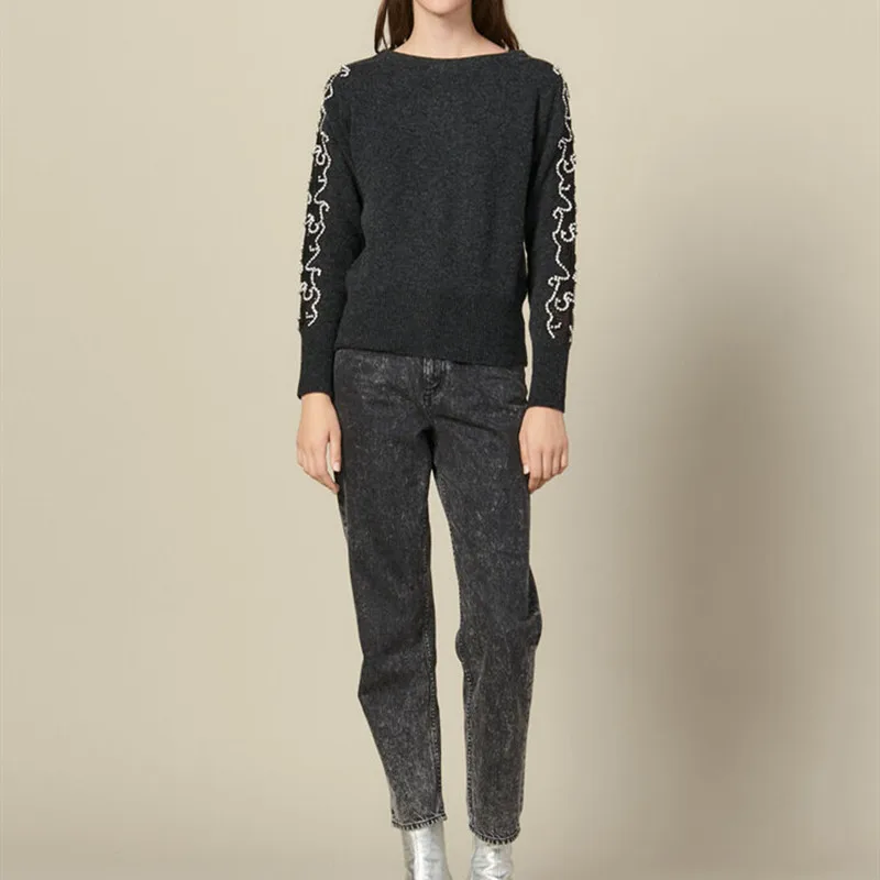 

2019 Autumn and Winter Women's Knitted Sweater O-neck Long Sleeve Hollow out Pullovers with Beads Decoration