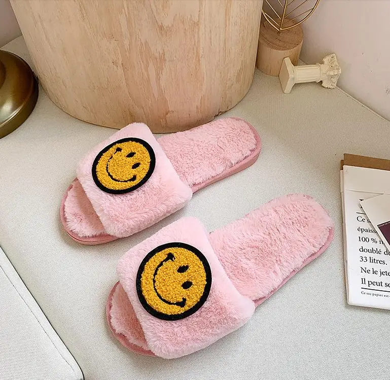 Smiley/тапочки для девочек; сезон осень-зима; Новинка года; удобные тапочки на плоской подошве; нескользящая одежда; женские шлепанцы для улицы