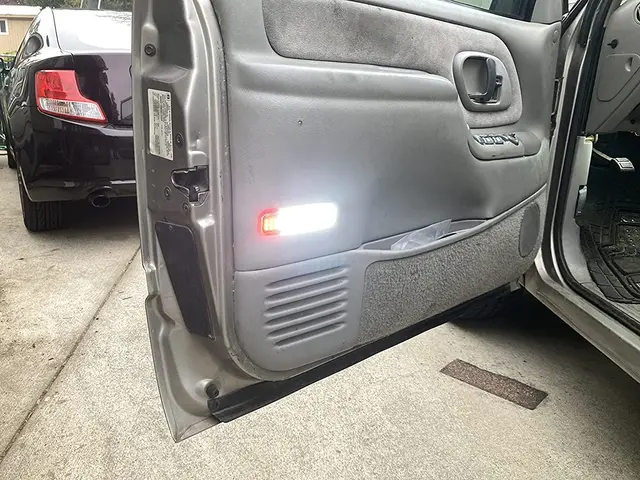 Led Door Handles Silverado Pair Of LED Door Courtesy Lights For Chevy Silverado, Suburban, Tahoe, GMC Sierra, Yukon Led Light Bar For Chevy Silverado - Foto 8