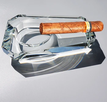 

Transparent cigarette crystal ashtray Large cigar ashtray Grinding and cutting Luxury gifts 150*90*40mm