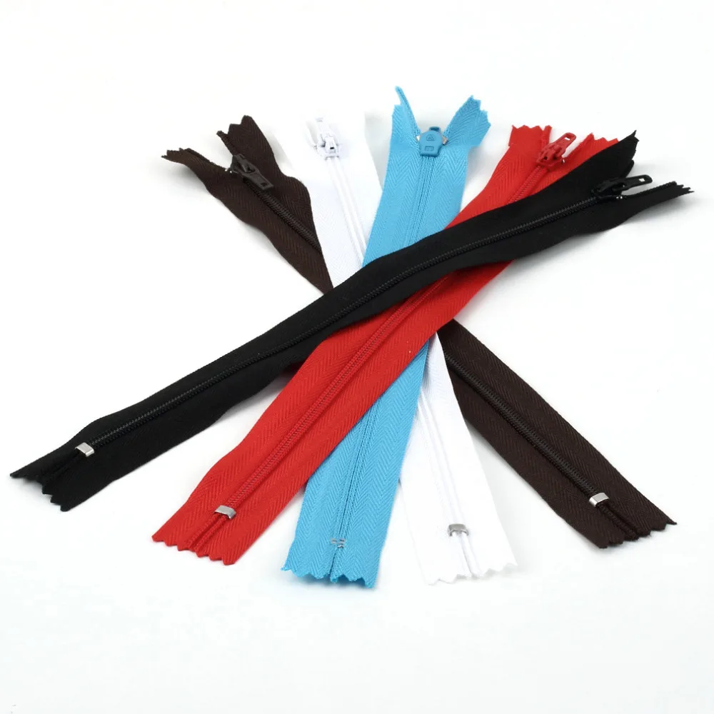 

Lovely New Nylon Zippers Ideal for Fixing Skirts Making Presents Purses Closed Nylon Coil Zippers Tailor Sewing Craft