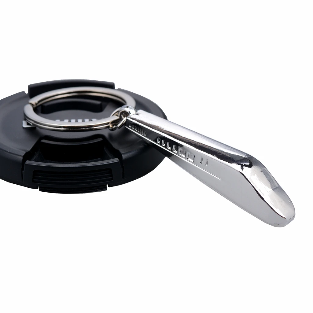 Novel silver color Alloy 3D Train Shaped Pendant Keychain Key Ring Key Holder for Car Keys Home Keys Organizer