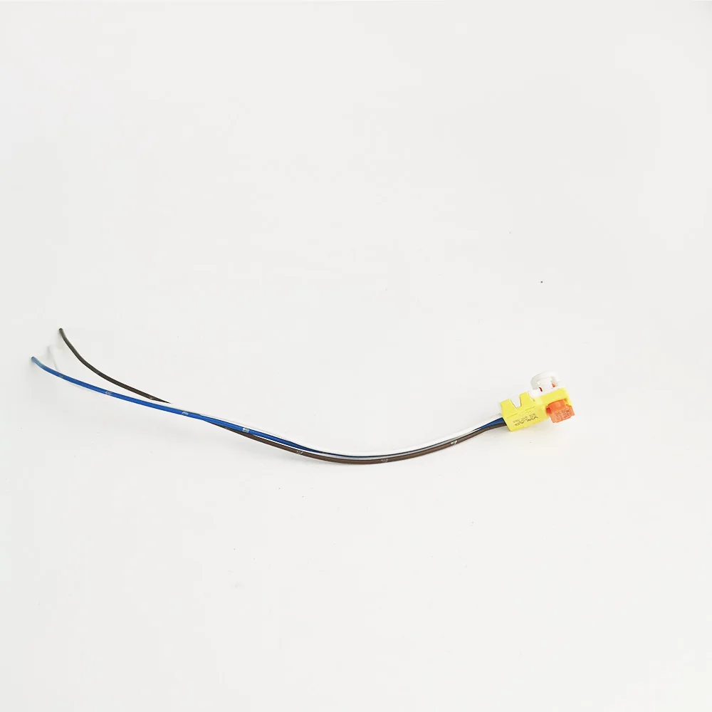 Plug 3C8972563 for VW GOLF JETTA SAGITAR SKODA OCT