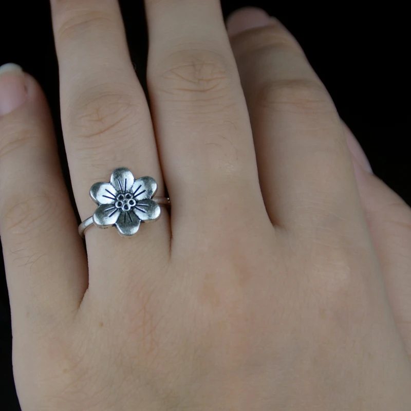 

12pcs Vintage Lily Flower Ring