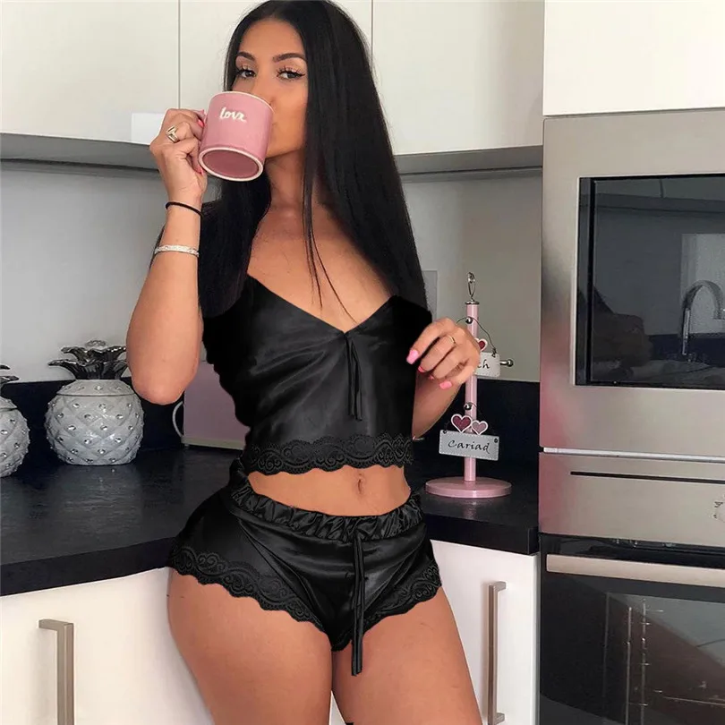 Sexy Underwear Set Satin Silk Lace Lingerie V-neck Top Shorts Pajamas Sleepwear Set Soutien Gorge Sexy Erotique 30NOV1308
