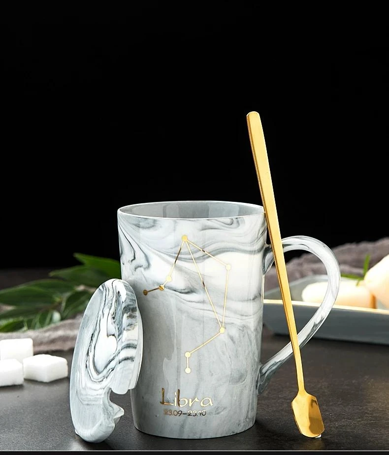 New12 созвездия креативные керамические кружки с ложкой крышкой черный и Золотой фарфор Зодиак молоко кофе чашка 400 мл воды посуда для напитков