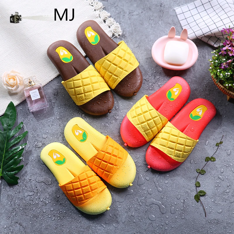 

2019 Mango Ladies Slippers Bathroom Bath Non-slip Shower Slippers Outdoor Surfing Cute Soft Bottom Creative Cartoon Slippers