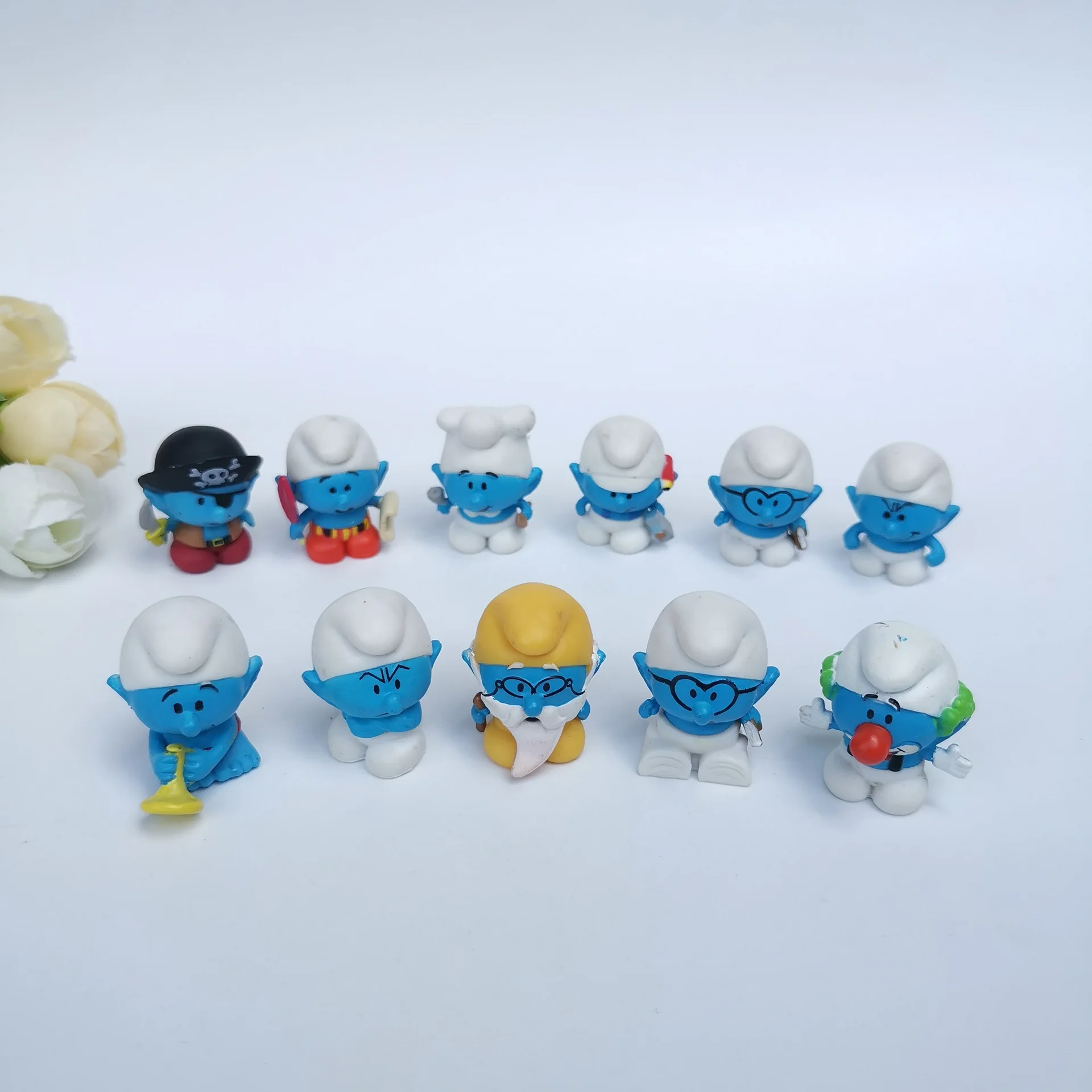 

50Pcs/Lot Funny Mini Blue Boy Cartoon Animal Egg Capsule Ball Figures Collection Model Puppets Toy Kids Toys For Children