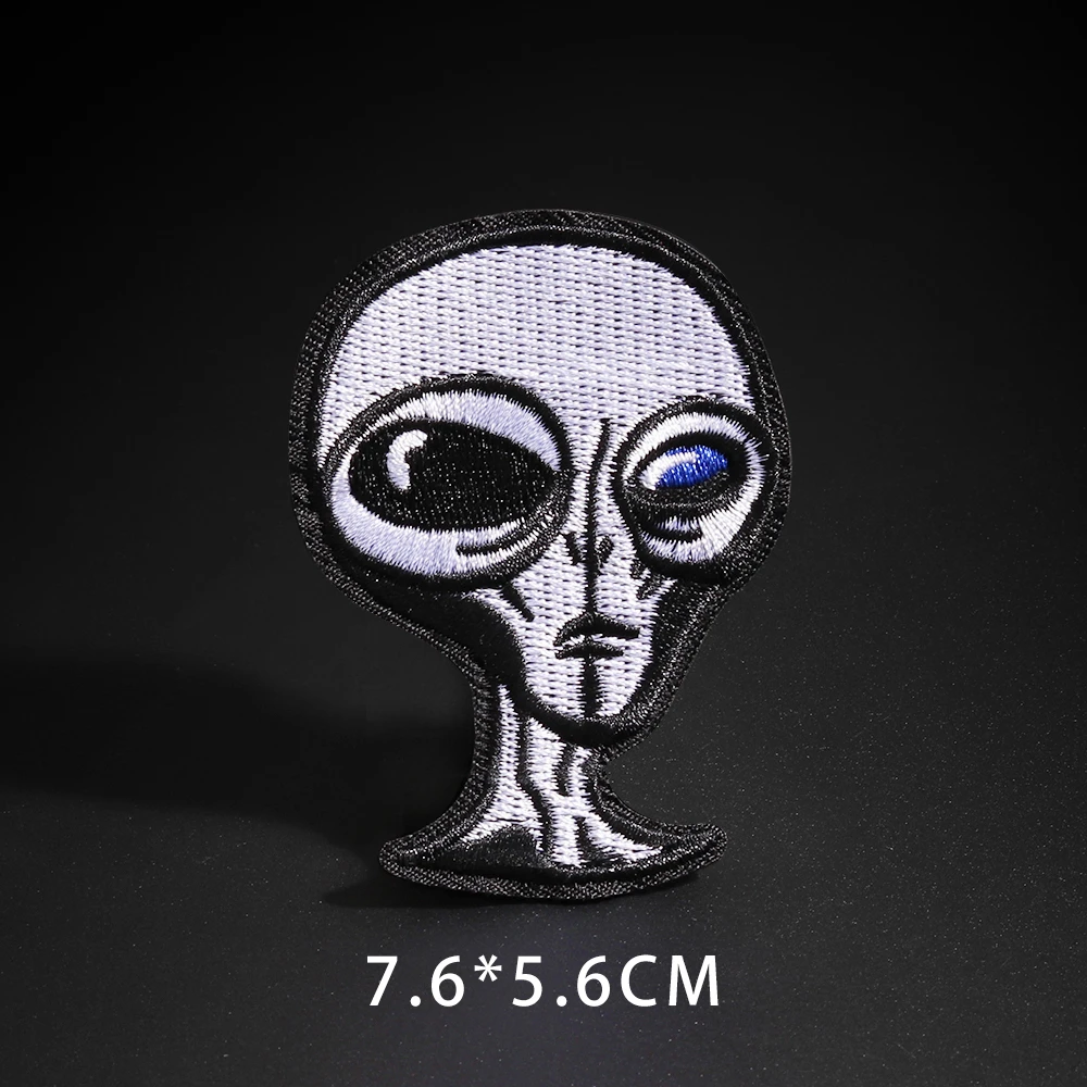 Lovely Mine Key Skull Skeleton Embroidered Patches Iron On Space Appliques 3D Diy Pearl Mussel Trash Ship's Anchor Badges Decor - Цвет: N3-BT5700