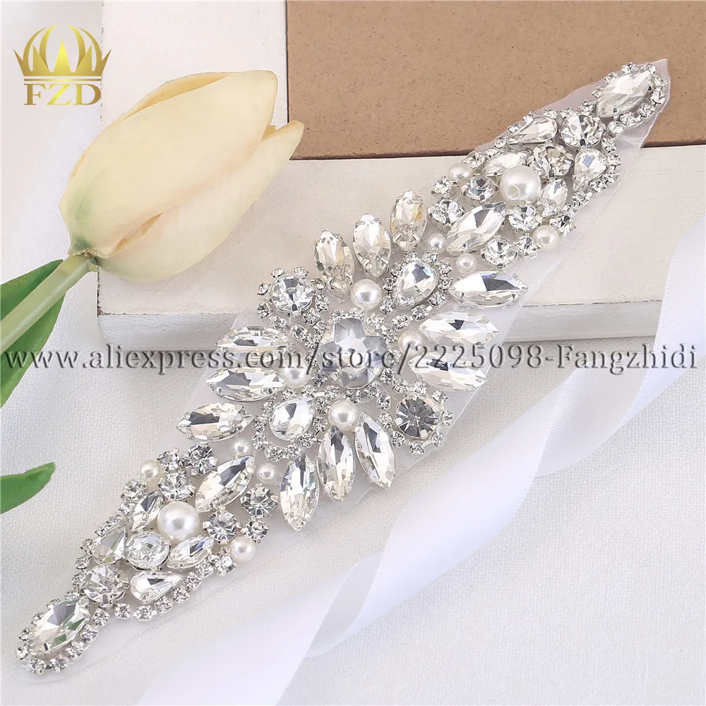 

FZD Wholesale 30 Pcs Handicraft Rhinestones Pearl Accessories Applique Crystals Sewing Patches For Bridal Garter Wedding Dress