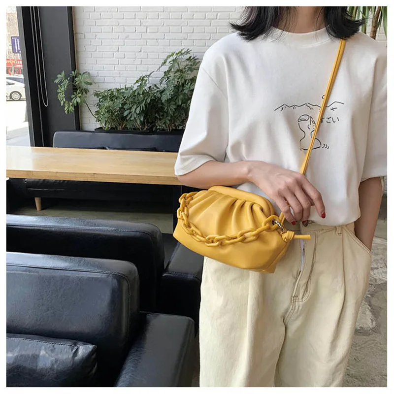2022 Retro Women Dumplings Messenger Bag Designer Chain New Fashion Cloud Female Crossbody Shoulder Bag Tide Handbag Clutch Bag