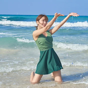 

The new steel support collection swimsuit is a feminine high-end beauty with ins one-piece skirt style hot spring swimwear bathe
