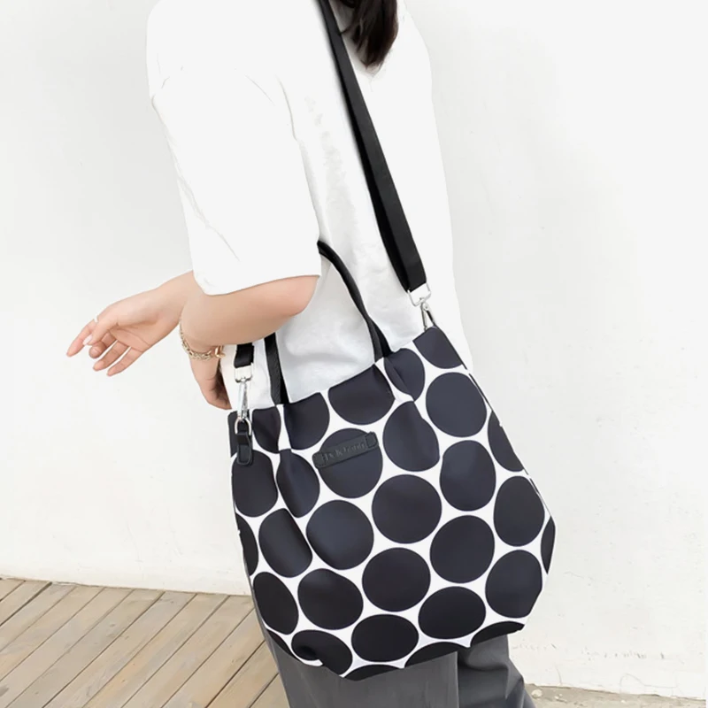 

Nylon Waterproof Women Bag Over Shoulder Casual Flowers Printing Female Handbags Simpe Large Quality Trend Ladies Shoulder Bags