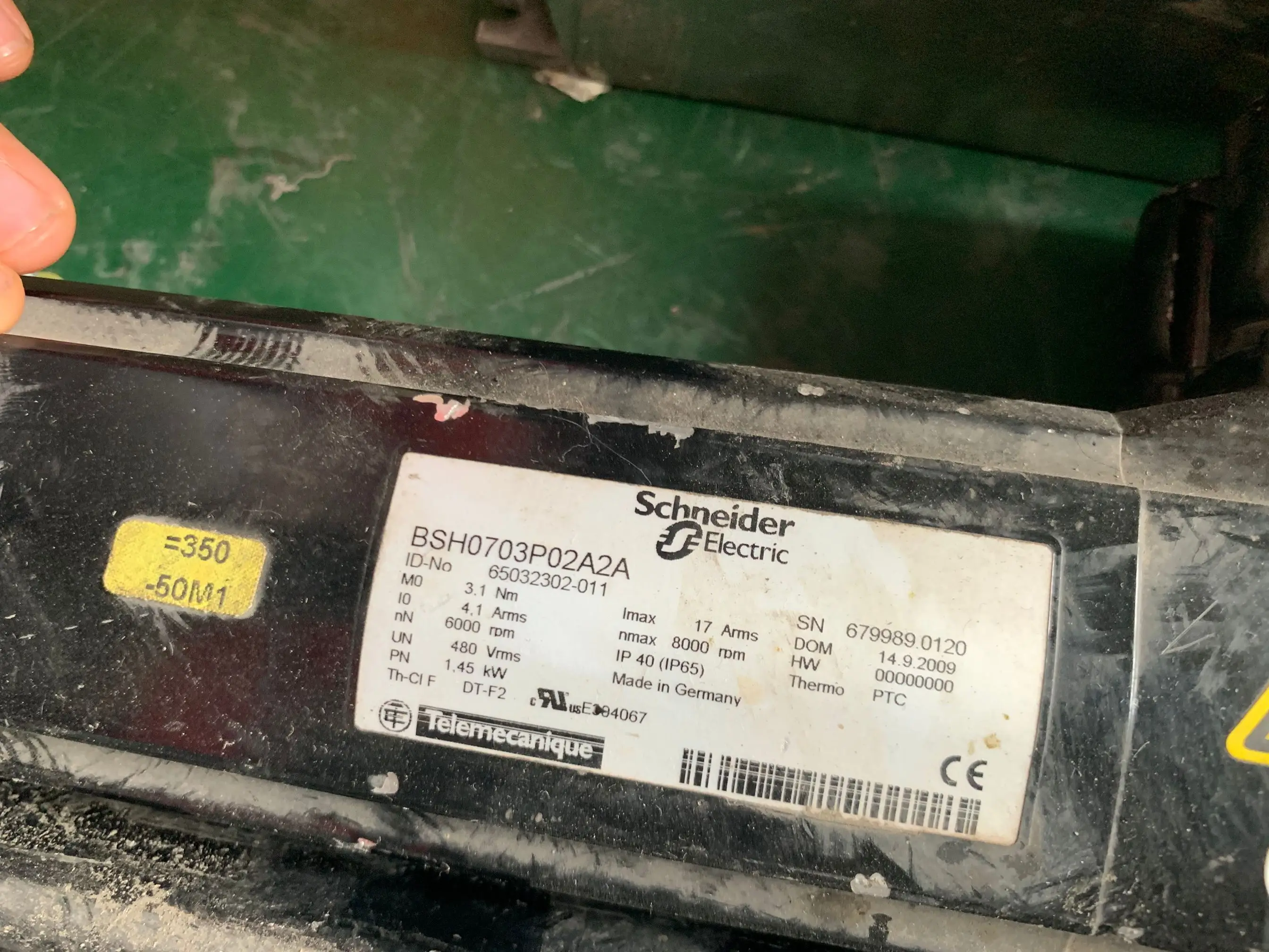 BSH0703P02A2A используется один, серводвигатель, хорошая работа