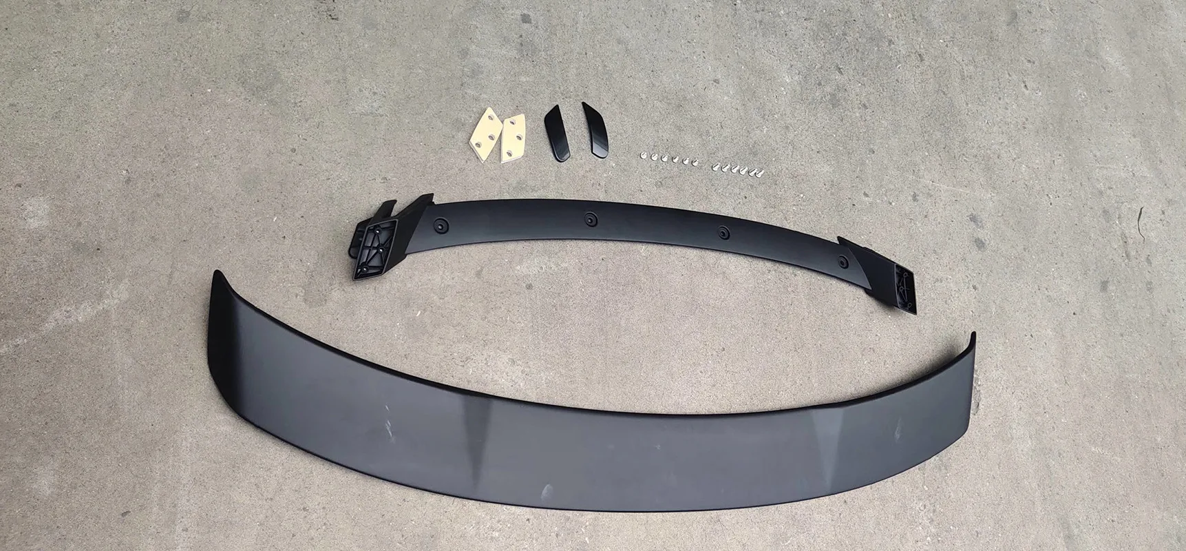 high quality carbon fiber General purpose rear wing Roof rear box decorated spoiler For Audi Full line door sedan 2009 2012