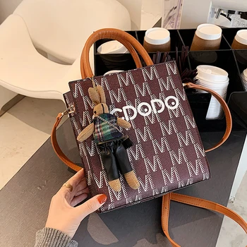 

Unique Design Fall/winter Shoulder Bag Female Popular New Korean Wild Fashion Messenger Bag Ins Handbag Square Bag Width: 20cm