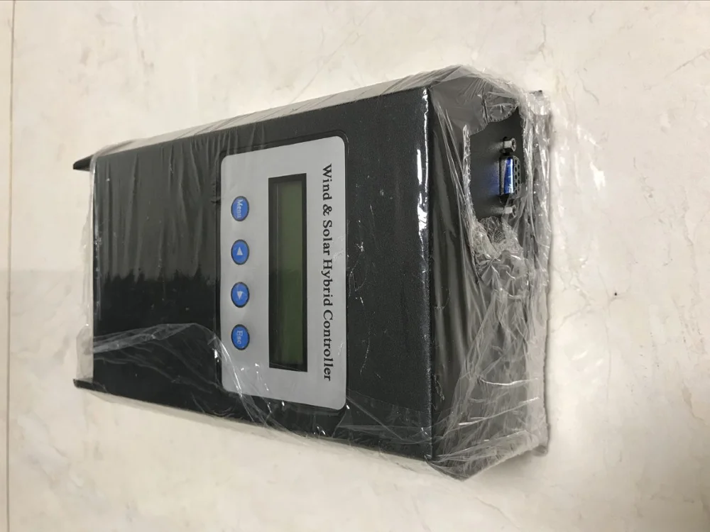 500 Вт 600 Вт 12/24V 48V солнечные фотоэлектрические сети, и он имеет высокую эффективность MPPT регулятором солнечного ветра гибридный контроллер заряда для фотоэлектрических систем для ветряные солнечные гибридные уличный светильник системы