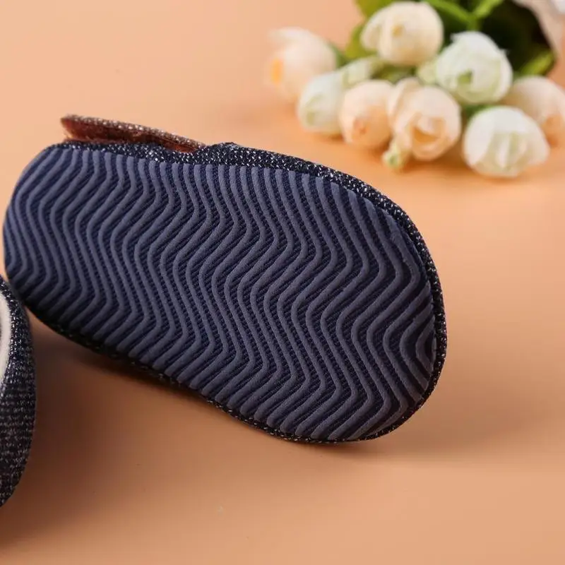 Детская повседневная обувь с мягкой подошвой; различные спецификации; креативные наклейки на пол; обувь для первых ходунков