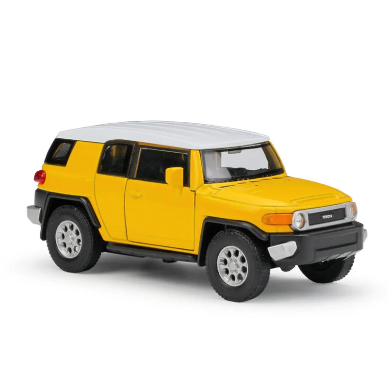 1:36 Toyota FJ сплав модель автомобиля литья под давлением Металл тяга назад модели транспортных средств