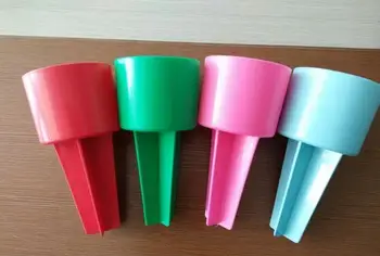 

Dhl 50pcs Wholesale Monogrammed Beach Sand Spiker Drink Holder Mix 10 Color Wholesale