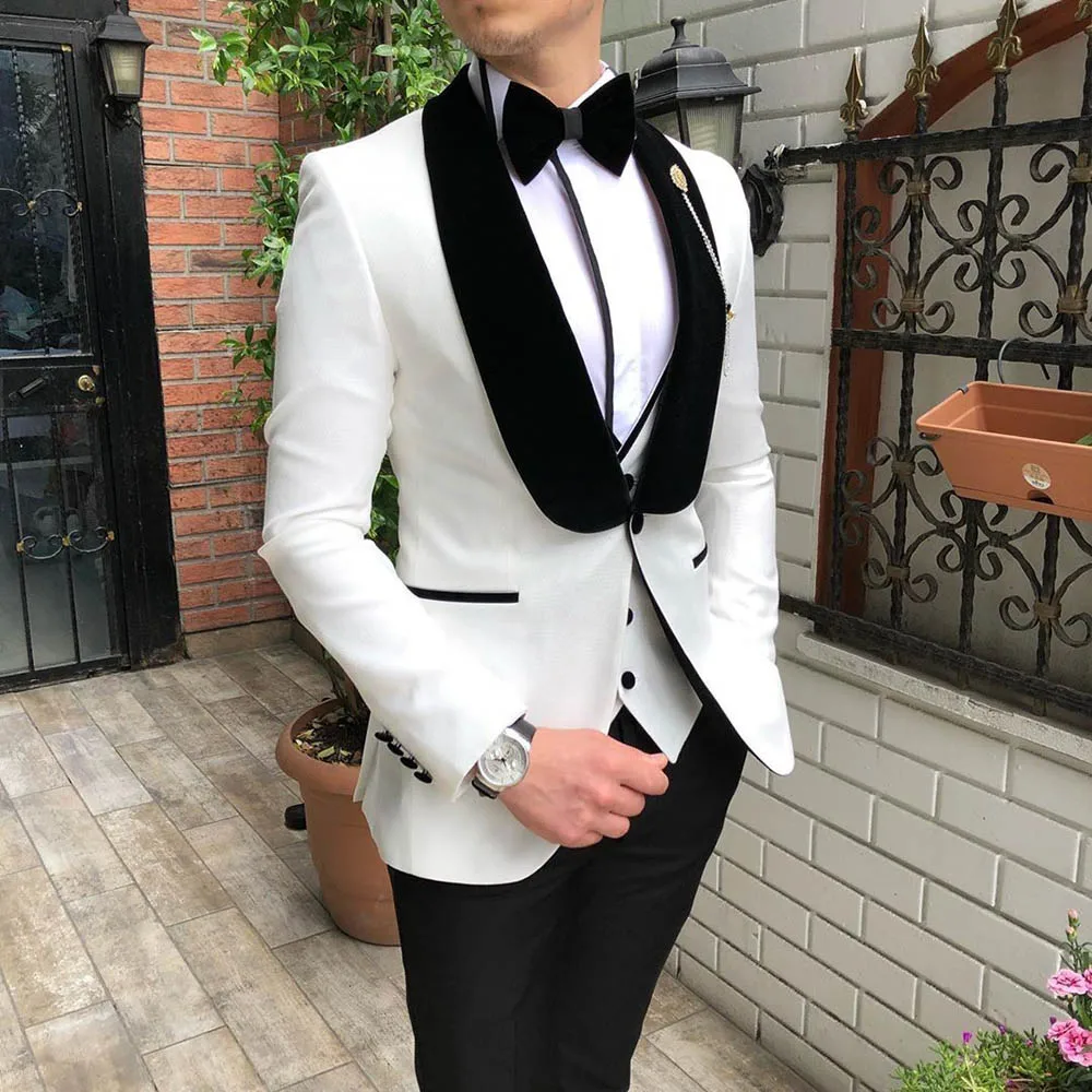 

Fashion Men's Suits 3 Pieces Slim Fit Prom Tuxedos Velvet Shawl Lapel Wedding Grooms Blazer Vest Pants Wholesale 2020