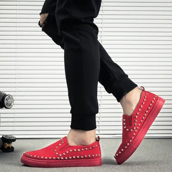 

2019 High Quality Men Rivets Casual Leather Platform Sneakers Mens New Motorcycle Shoes Black Red Shoes