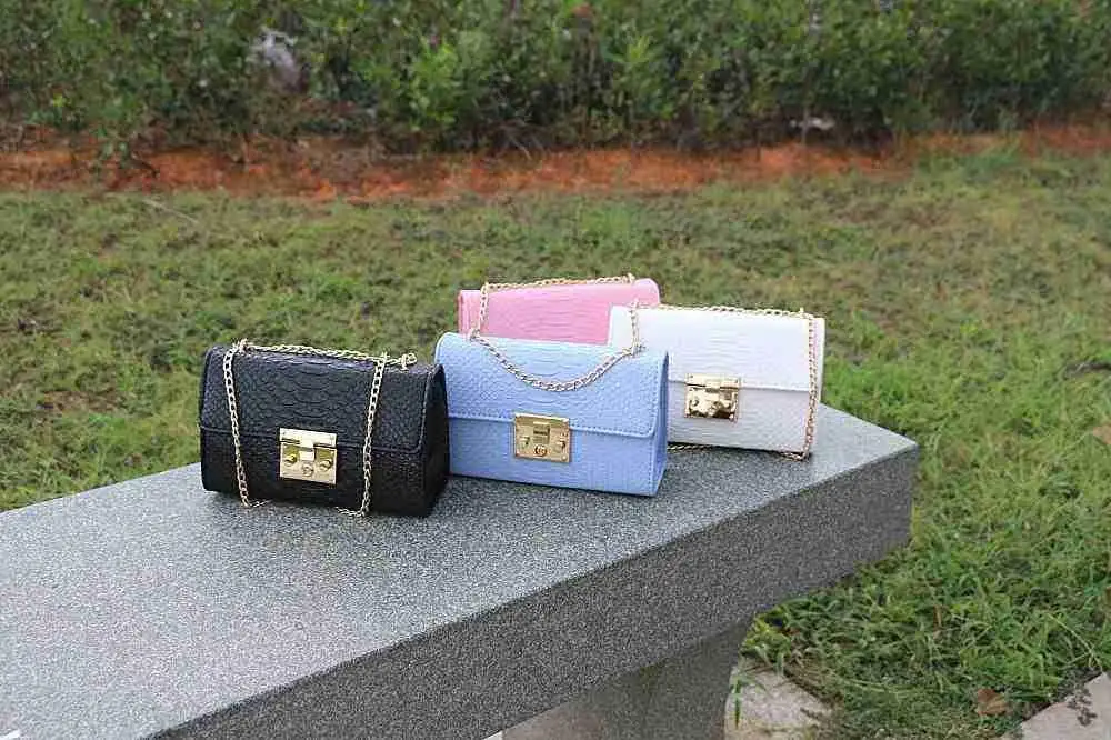 Messenger Bags Women Chains Shoulder Bag Snake Skin Luxury Handbags Women Bags Designer Female Totes Small Girls Bolsas