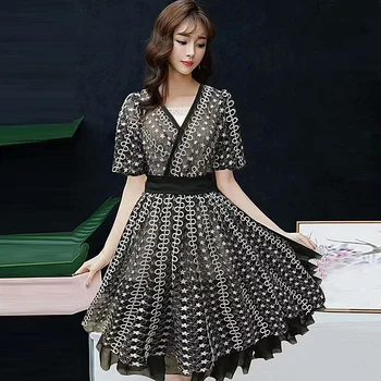 

Gedivoen Summer Vintage V Neck Fashion Lace Up Dress Women Mesh Embroidery Knee Length Dress Elegant Party A Line Dresses 2020