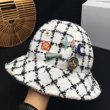 Новые зимние Han Chao умывальник из женской сетки Рыбак insignia на кепке значок Джокер модная Милая личность ведро шляпы