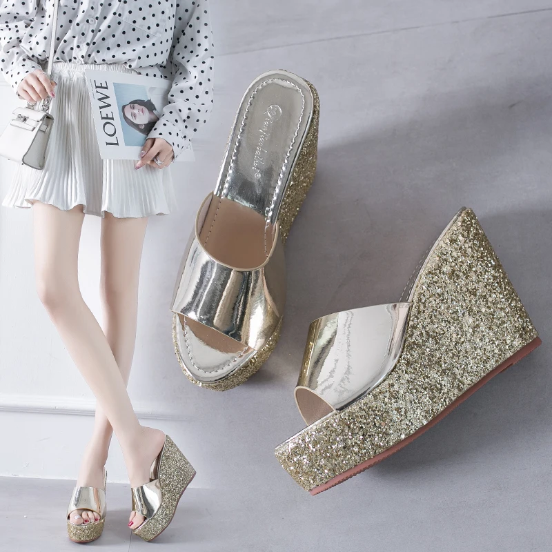 

2020 Summer Women Sequins Wedges Fetish Sandal 11cm High Heel 4cm Platform flash Slide Slipper Luxury Design Beach Golden Shoes