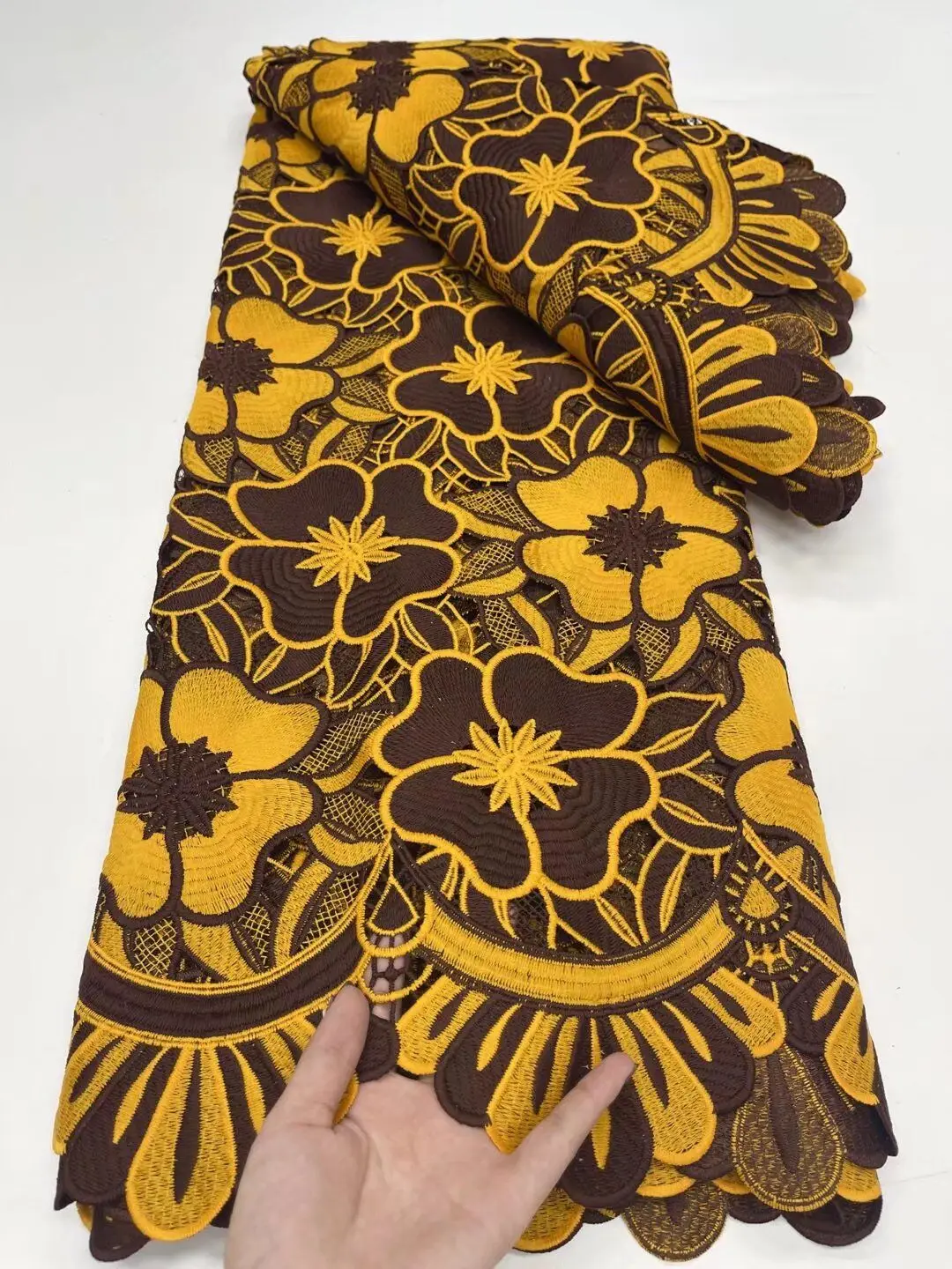 

Beautiful African Cord Guipure Lace Fabric 2021 High Quality French Water Soluble Lace Fabrics For Party Dress 5 Yards