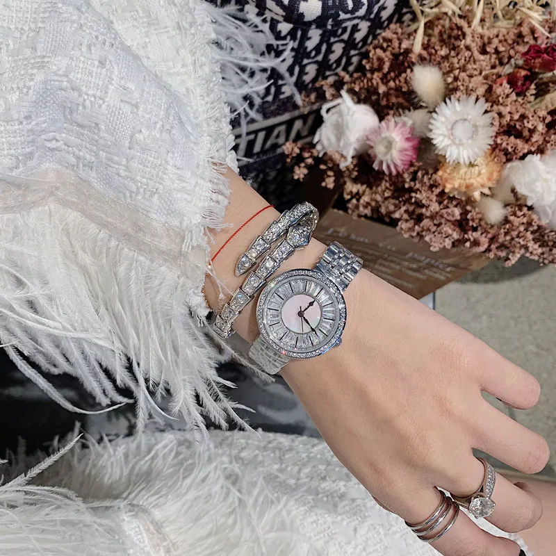 装飾的なシルバー時計 紫青宝石付き SEIKO - 【新品】セイコー 豪華ダイヤモンド28石☆ソーラー