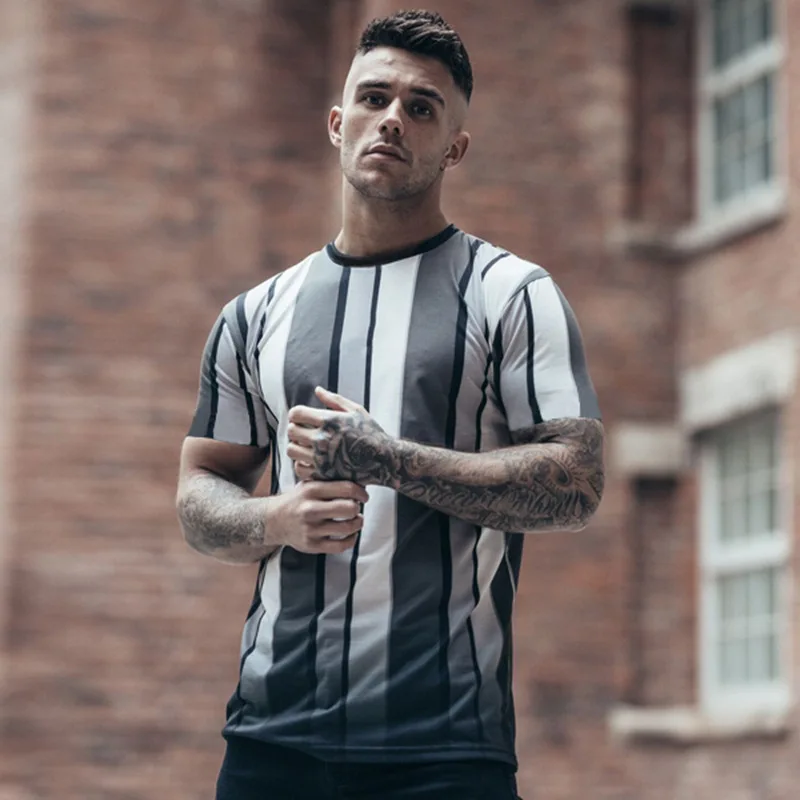 

2020 New brand men's stylish cool T-shirt men's casual style striped hip-hop short sleeve street element printed top wholesale