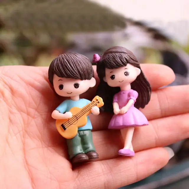 miniature couple dolls