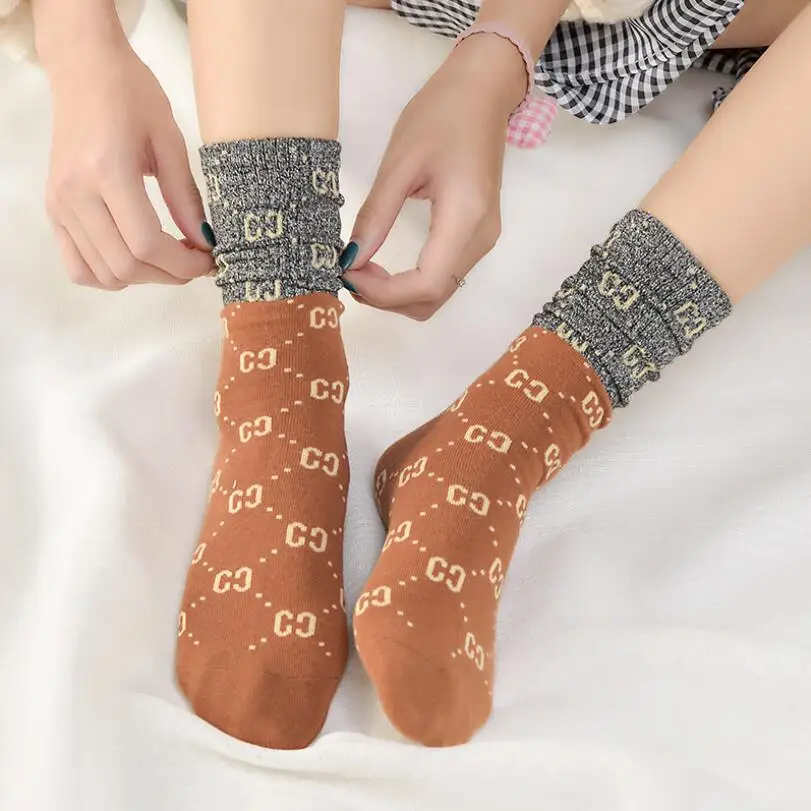 Для женщин с большими буквами хлопковые носки Блестящие, серебряные золотые люрексом носки для девочек блестящие носки до лодыжки теплые носки для зимы 3/5/6/8 пар/лот
