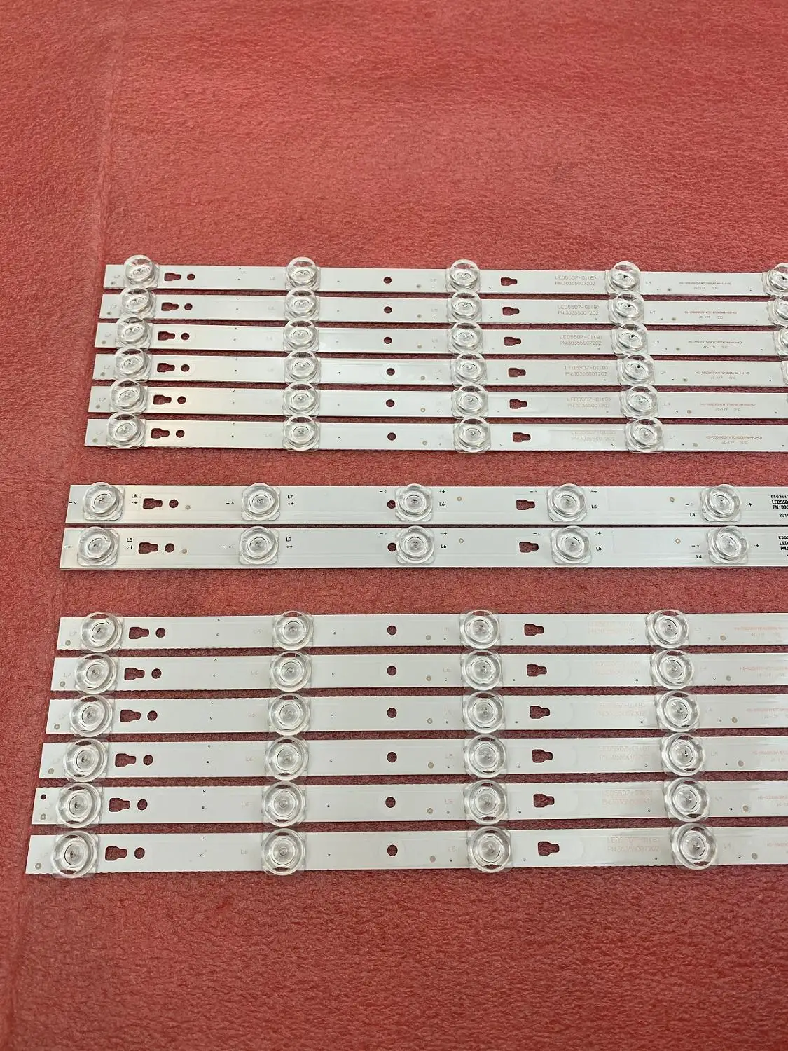 New 14 PCS/set LED Backlight strip for LT-55C550 LED55D08B-ZC14CG-02 LED55D07A-ZC14CG-02 30355008225 30355007206 LED55D8 LED55D7