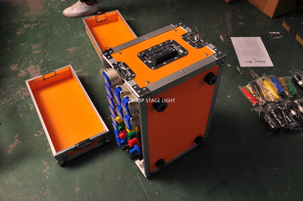 Усовершенствованный источник питания 5U FLightcase Gigertop 12 канальный