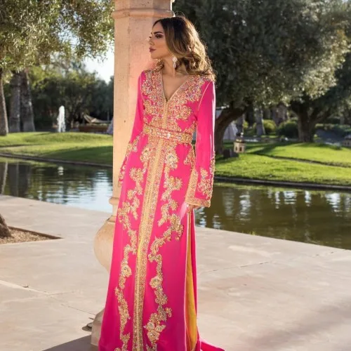 

Charming Fuschia Arabic Evening Dresses In Dubai Women Plus Size Moroccan Kaftan Appliques Beaded Islamic Prom Gowns