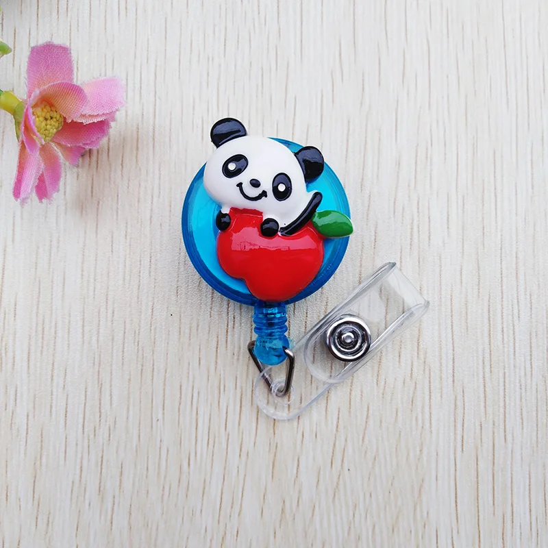 1 pcs/lot New design Cartoon Animal design Retractable Pull Badge Reel ID Name Tag Card Nurse Badge Holder lovely Kids Reel - Цвет: YLK308B