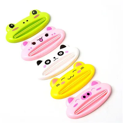 B Cartoon Manual Squeezing Toothpaste Korean Creative Fashion Toothpaste Lazy Squeezer - Цвет: B