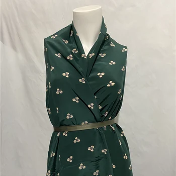 

Mini floral on dark green bottom pure silk crepe de chine silk fabric 140cm width,SCDC1246