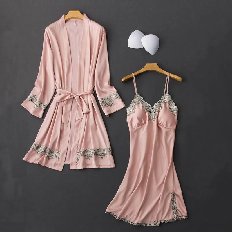 13021635568_1061836450