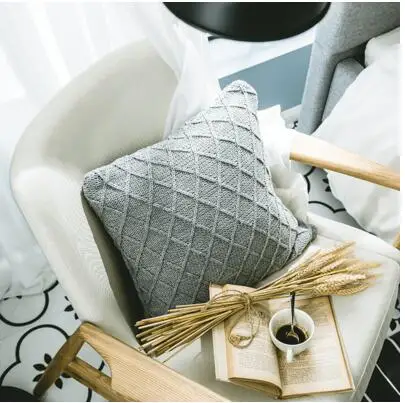 

Nordic bedroom sofa tassel hug pillowcase Square wool cushion cover Cotton jacquard knitted pillowcase Modern home decoration