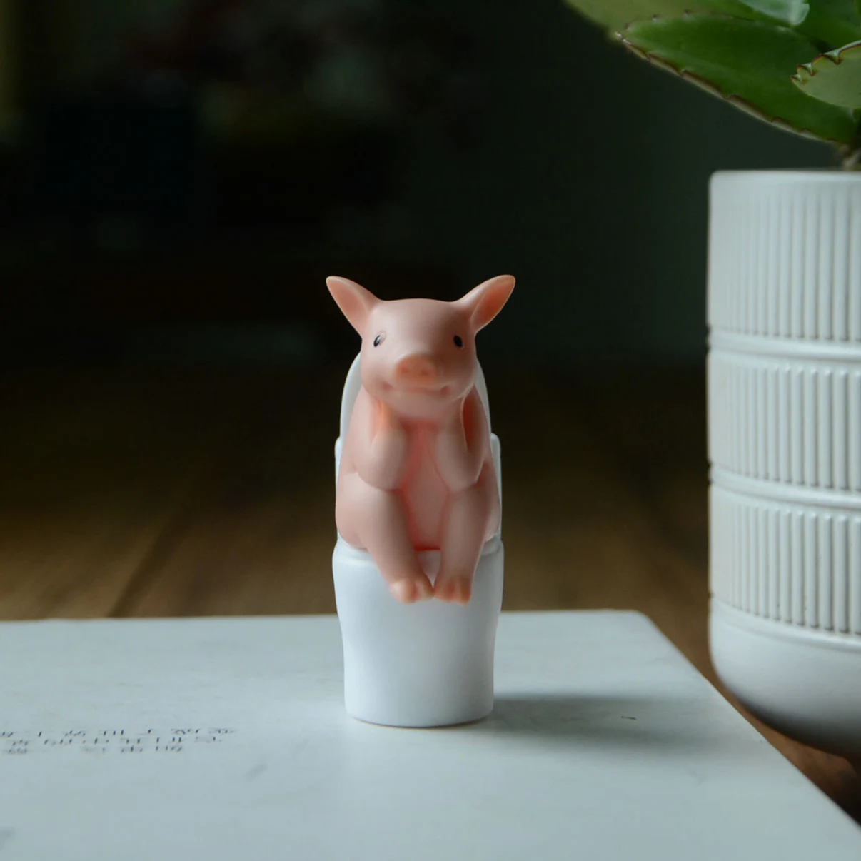 Ornament Crafts Miniature Figurines Miniature Ornament Anime Figure Toy Action Figure Toy Cute Pig Sitting on Toilet Animal Pig PVC Model Action Figure Decoration Mini Kawaii Toy for Kids Children's Gift Home Decor